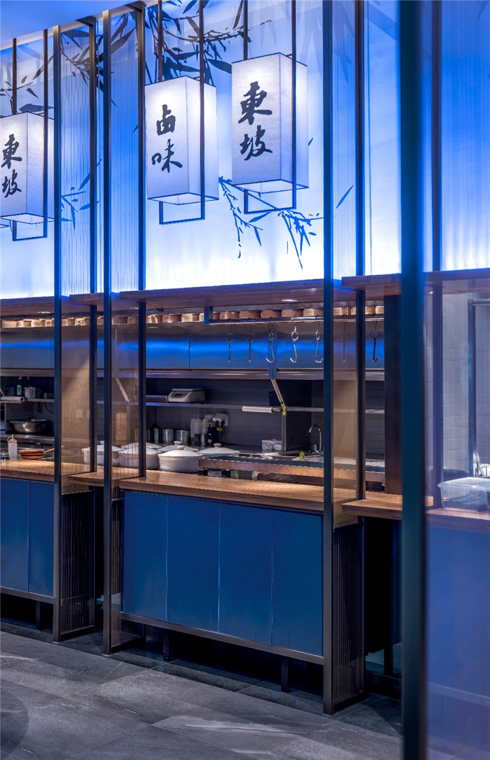 梅州東坡酒樓新潮中餐廳明檔裝修設計實景圖
